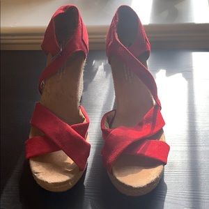 Toms Shoes - Toms size 7 wedges Toms Shoes - Toms size 7 wedges